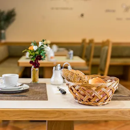 Garni Steinfeld Hotel 3*