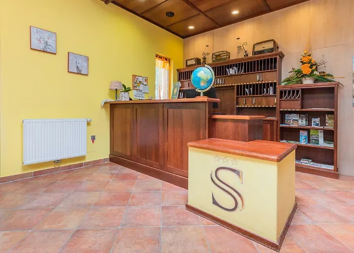 Garni Steinfeld Hotel 3*